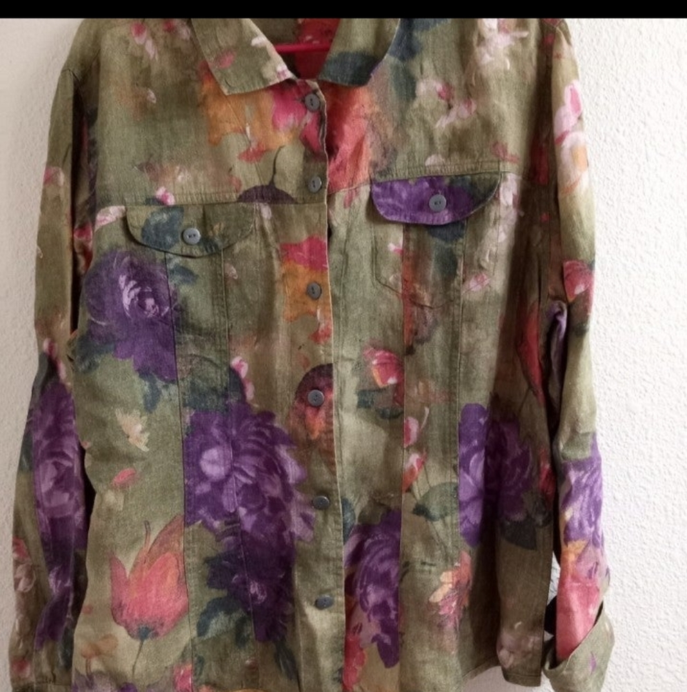 Chico's size 3 line shirt/ jacket shacket size XL